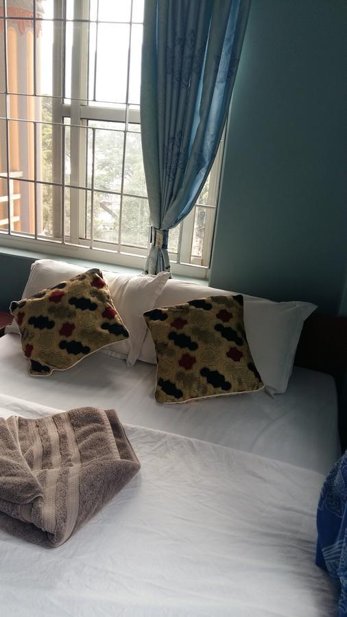 Hotel Bhadrakali Pokhara Inn Екстер'єр фото