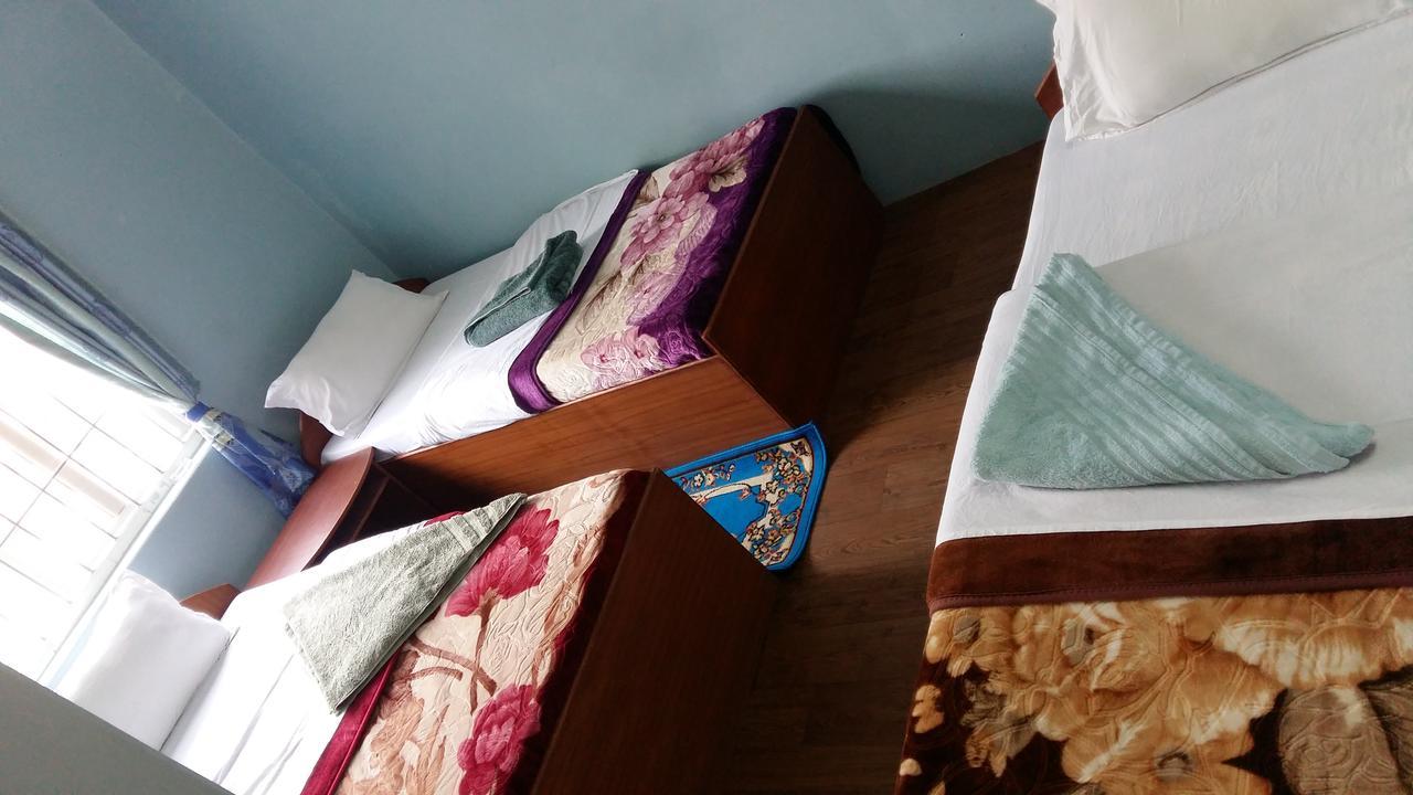 Hotel Bhadrakali Pokhara Inn Екстер'єр фото