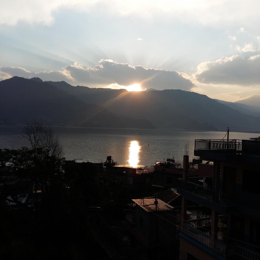 Hotel Bhadrakali Pokhara Inn Екстер'єр фото