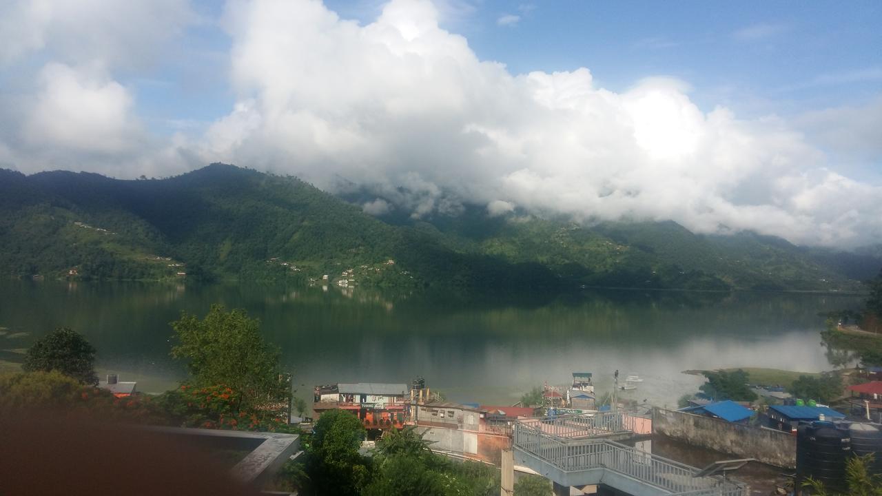 Hotel Bhadrakali Pokhara Inn Екстер'єр фото